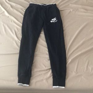 NIKE sweatpants